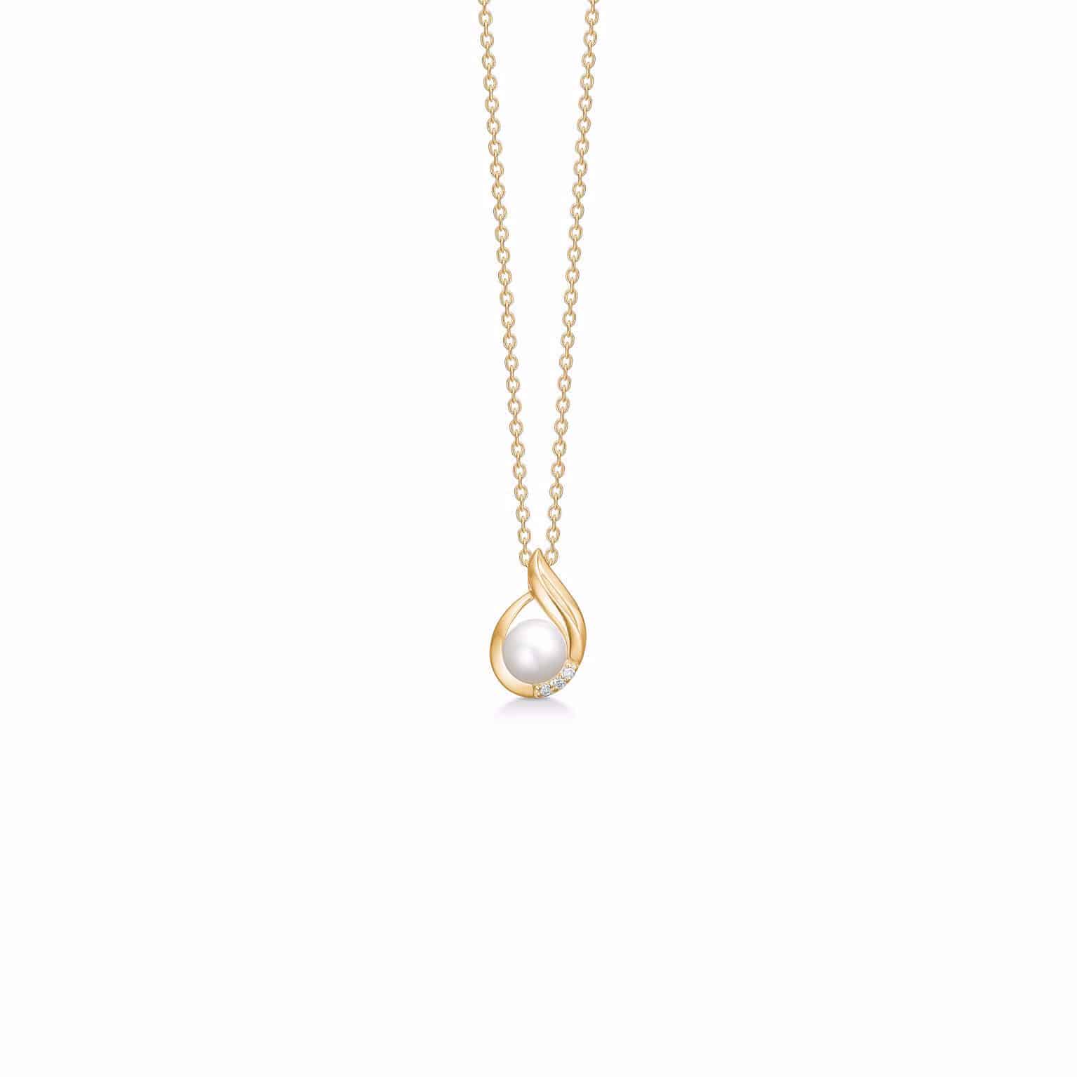 Smukt og elegant vedhæng i 8 karat guld med flot hvid ferskvandsperle og tre brillanter - 8360/7/08