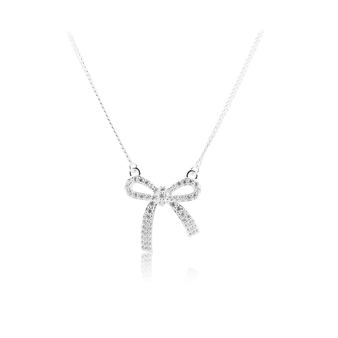 Aqua Dulce Elegant Bow halskæde sølv 5816 - sød og feminin halskæde med en fin sløjfe midt på kæden, pyntet med klare zirkoner.