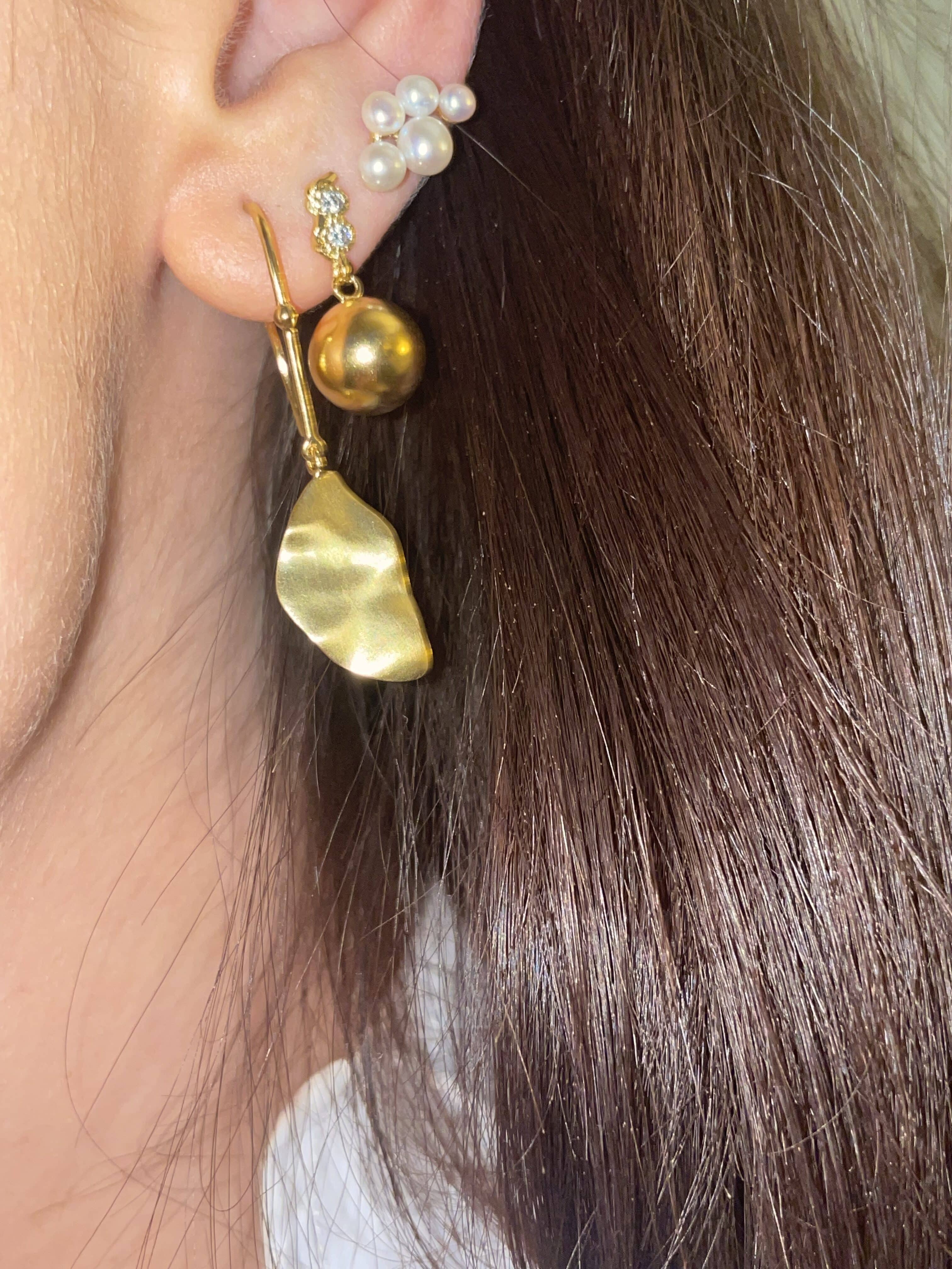 Stine A Golden Reflection Moon Earring Left 1341-02-L
