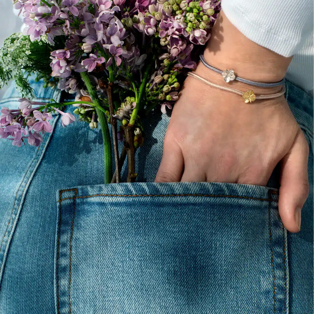 Flora Danica Firkløver Silkearmbånd Blåt Sølv 907.FLC-silk-blue-S