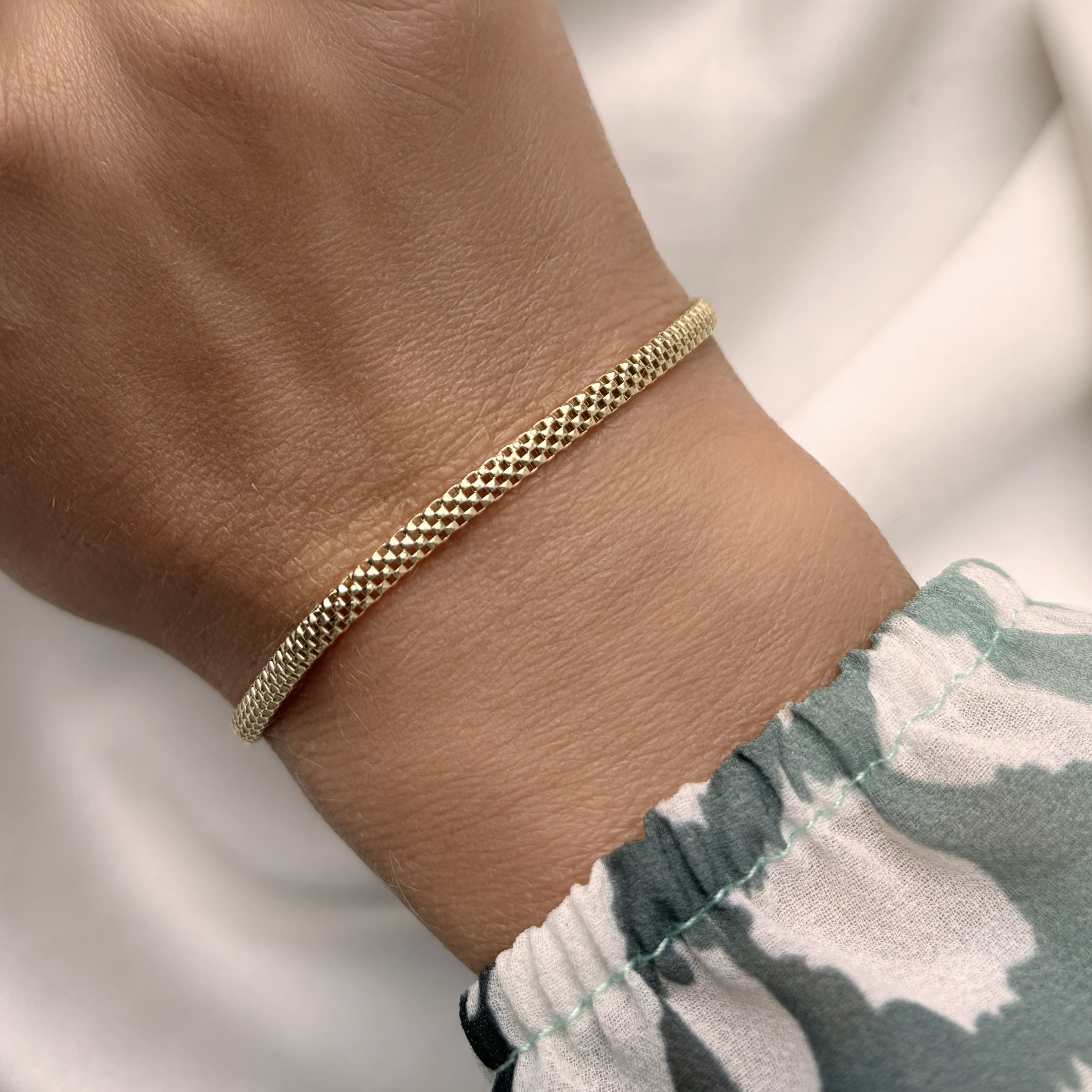 Scrouples Armbånd Forgyldt Sølv 300032A,M – klassisk armbånd i sterlingsølv med forgyldning. Længde 17+3 cm. Et Scrouples armbånd til både hverdag og gave.