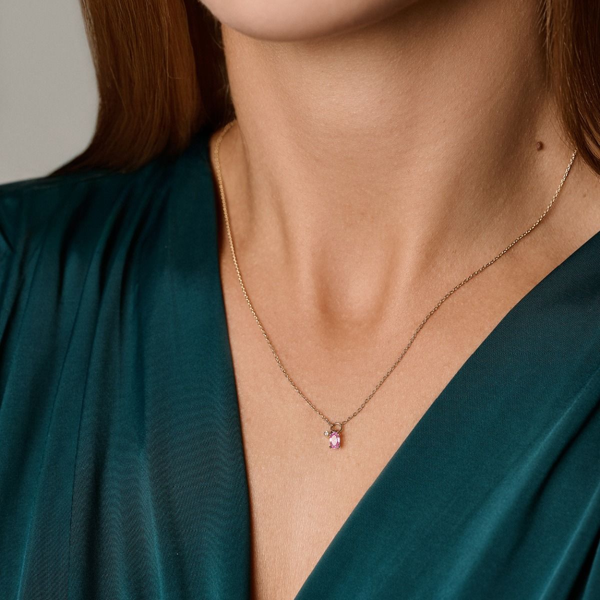 Nuran Gaia Halskæde – 14 Karat Guld – Pink Safir & 0,01ct Diamant – V2570-LS-001RG - Billede 2