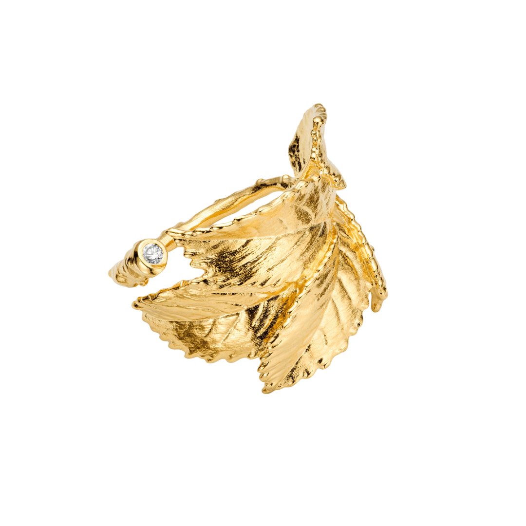 Flora Danica Rosenblad Statement Ring Med Diamant Forgyldt 907.ROS-StRi-G - Eksklusiv og feminin ring med markant design – en smuk og luksuriøs gave.