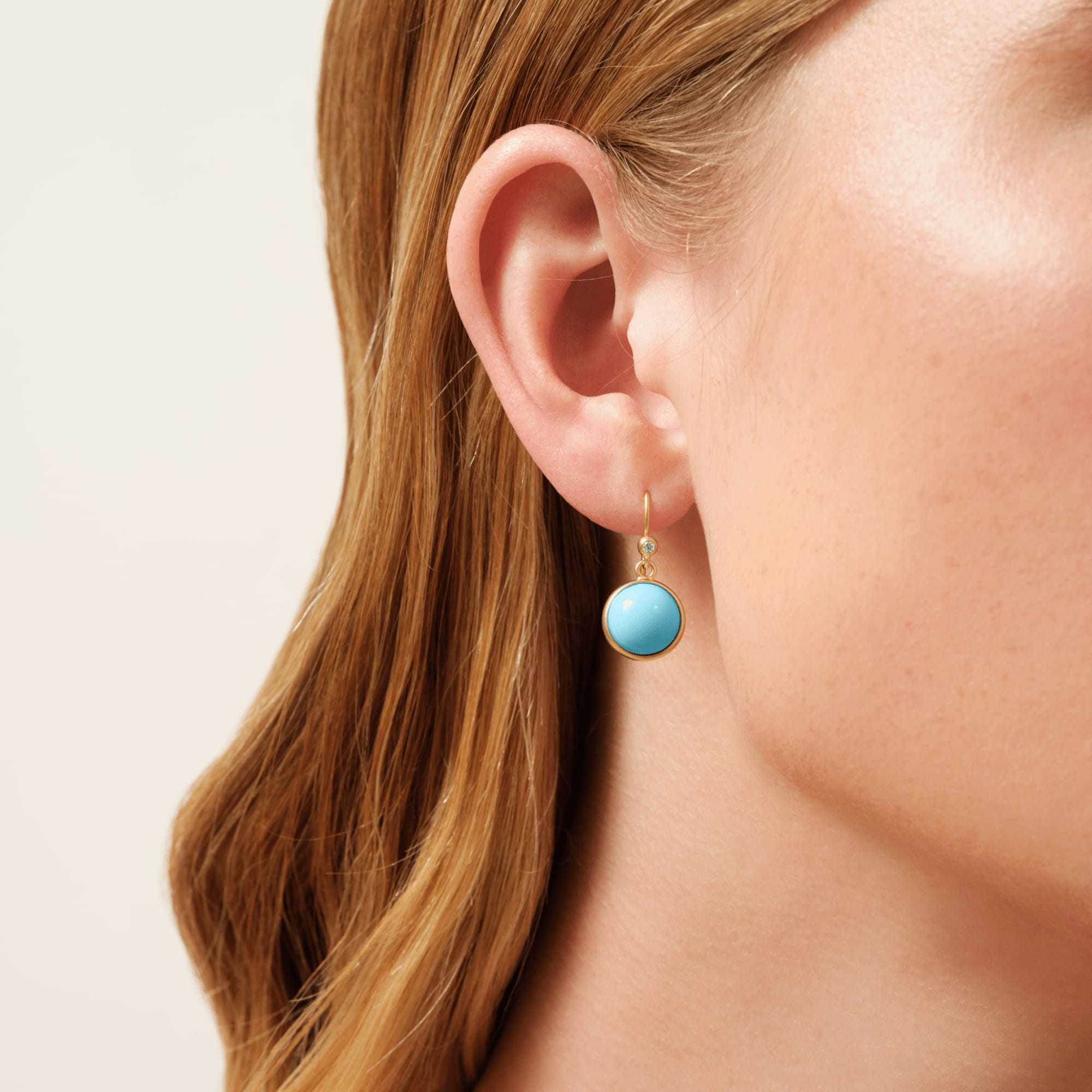 Julie Sandlau Prime øreringe Turquoise Crystal i 22 kt forgyldt 925 sterlingsølv med cubic zirconia HKS181GDTQCRCZ